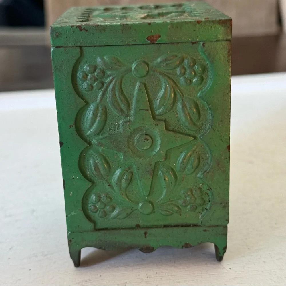 J & E Stevens Co. Cromwell Conn. Patd. 1897 Coin Bank Cast Iron Antique NO Key - Picture 3 of 10